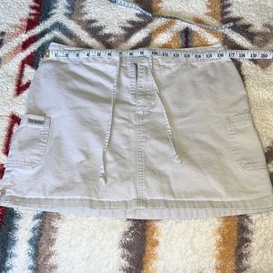 Calvin Klein. Size 8 vintage khaki drawstring skirt.